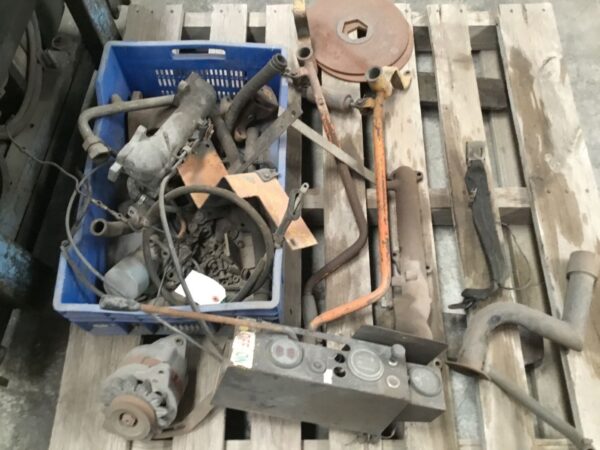 Photo of TOYOTA SDK8 SKID STEER LOADER  PARTS