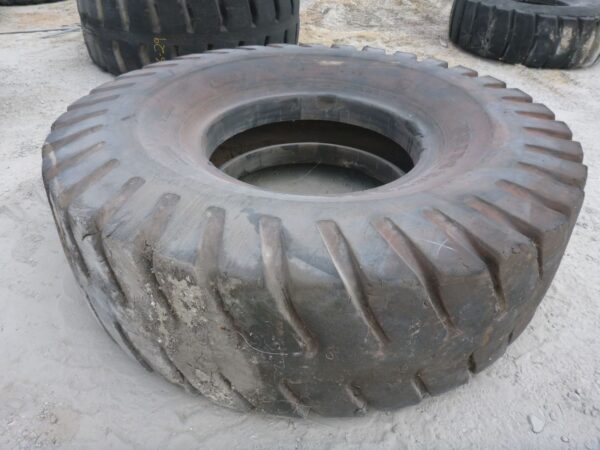 Photo of BRIDGESTONE 24.00-35 EXTRA TREAD LOADER TYRE