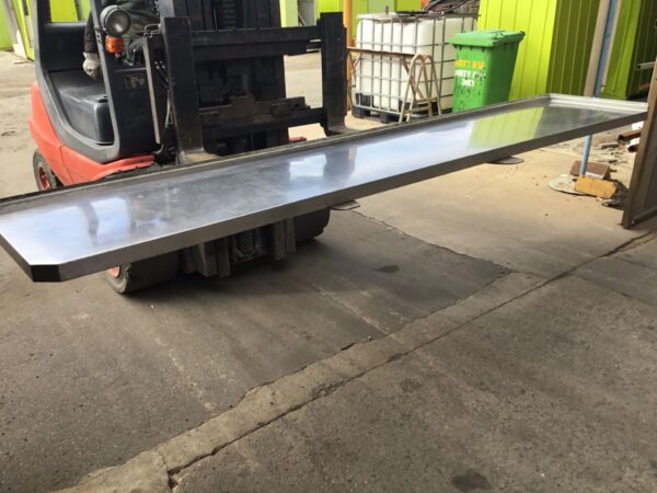 Photo of STAINLESS STEEL BENCH TOP 3.2M