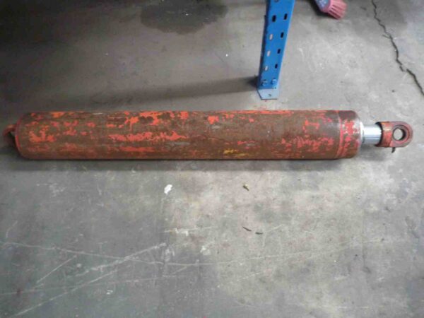 Photo of TELESCOPIC HYDRAULIC RAM 4M STROKE