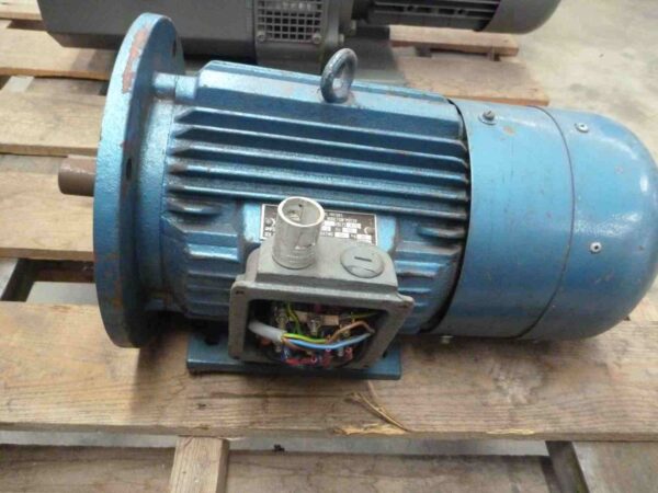 Photo of CMG 3HP 3 PHASE 4 POLE ELECTRIC MOTOR