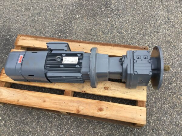 Photo of SEW EURODRIVE 3KW(4HP) REDUCTION DRIVE WITH BRAKE