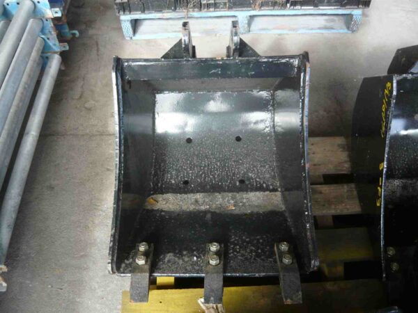 Photo of UNUSED 3 TEETH EXCAVATOR BUCKET