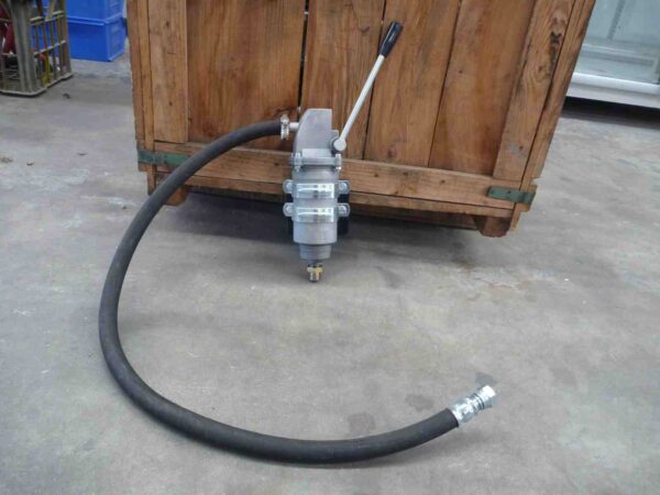 Photo of HAND OPERATED PUMP ALUMINIUM SUIT OIL AND DIESEL