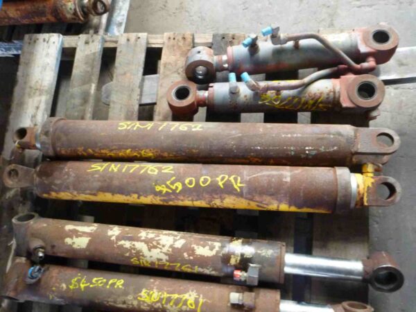 Photo of HYDRAULIC RAMS 700MM STROKE