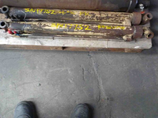 Photo of HYDRAULIC DOUBLE ACTING RAMS 600MM STROKE