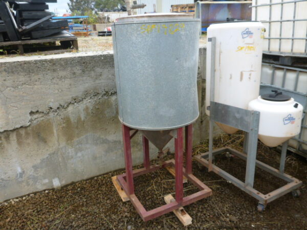 Photo of 250LITRE STAINLESS STEEL INSULATED VESSEL WTH CONICAL BOTTOM.