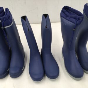 Photo of NEW SEAGEAR STEEL CAPPED COMMERCIAL GRADE RUBBER BOOTS.