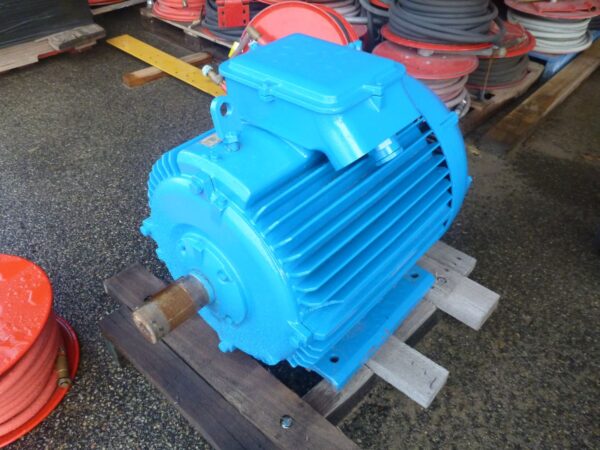 Photo of WESTERN ELECTRIC 100HP 4 POLE ELECTRIC MOTOR