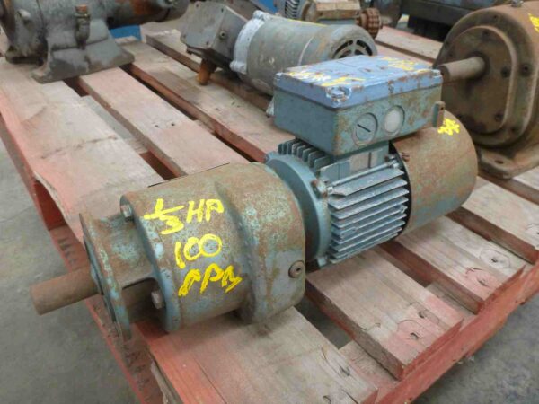 Photo of REDUCTION BOX MOTOR