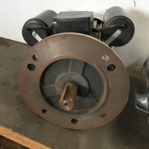 240 VOLT FLANGE MOUNT ELECTRIC MOTOR