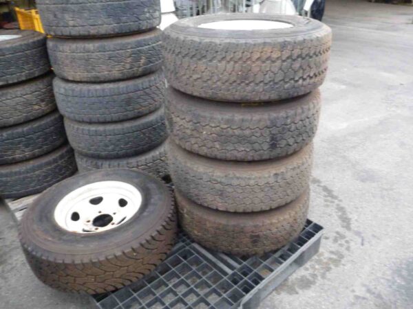 Photo of GOODYEAR 265/75R16 TYRES ON 5 STUD SUNRAYSIA RIMS