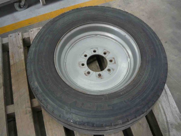 Photo of TRIANGLE 235/75R17.5 TYRE ON 8 STUD RIM