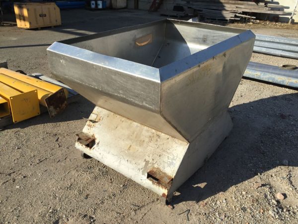 Photo of STAINLESS STEEL HOPPER 850 LITRE