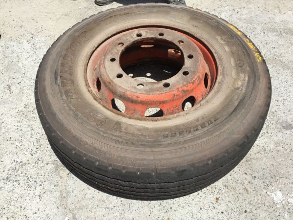 Photo of DUNLOP 295/80R22.5