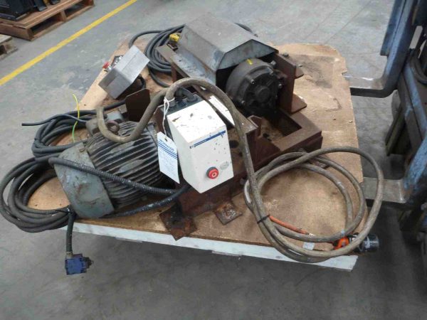 Photo of INDUSTRIAL 3 PHASE ELECTRIC WINCH 5.5HP