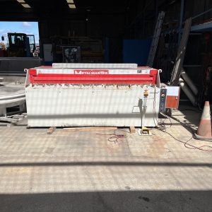 Photo of METAL MASTER 2.4M GUILLOTINE. 240V