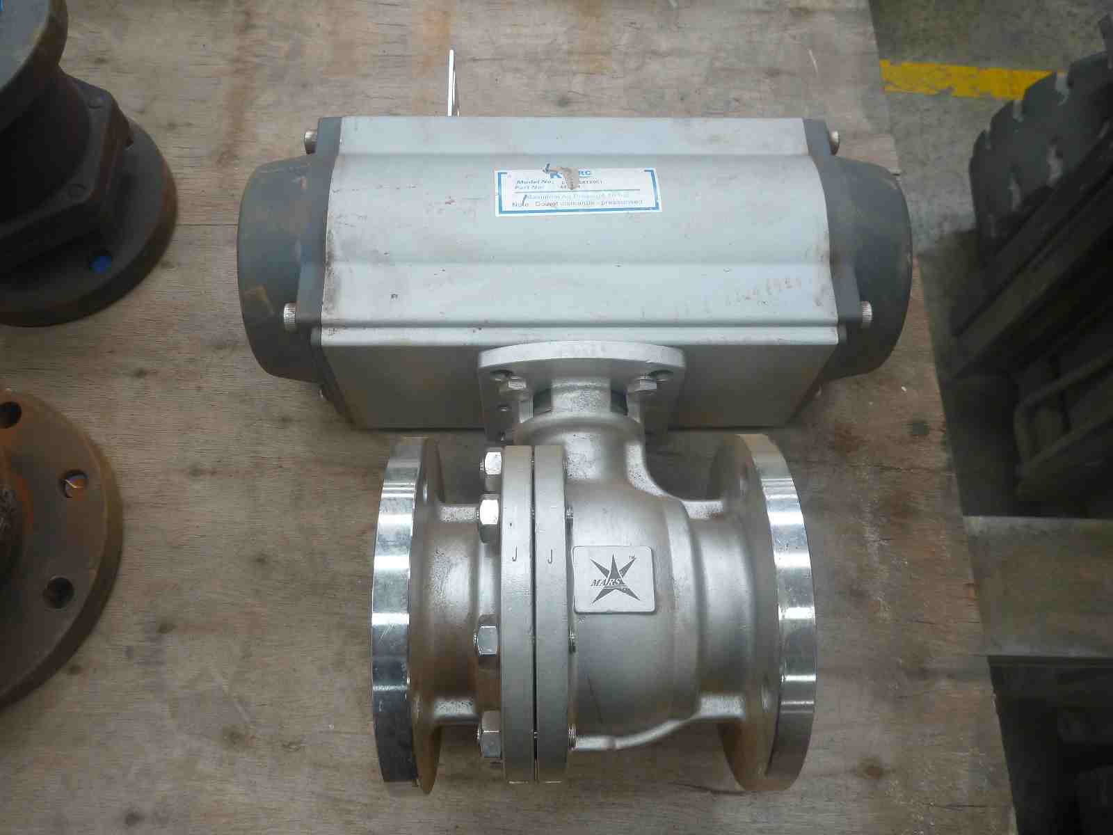 Photo of UNUSED MARS STAINLESS STEEL AIR ACTUATED BALL VALVE