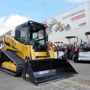 Photo of NEW UHI 98HP POSI TRACK SKID STEER LOADER