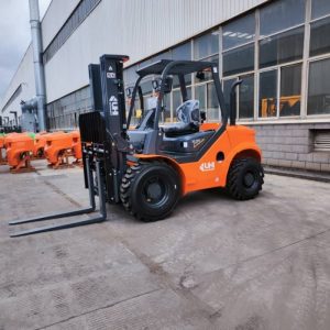 Photo of NEW UHI 3.5TON 4WD FORKLIFT WITH SIDE SHIFT & POSITIONER