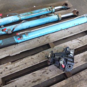 Photo of TOYOTA 4 SDK 10 SKID STEER DISMANTLED FOR PARTS